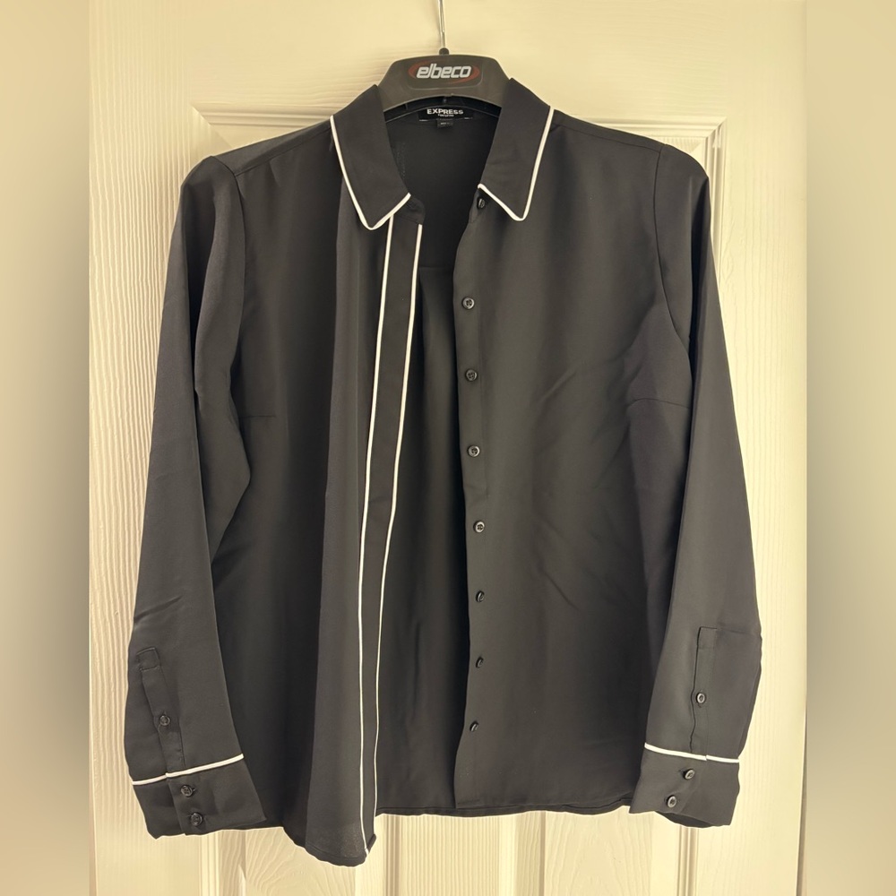 Black portifino button up blouse.